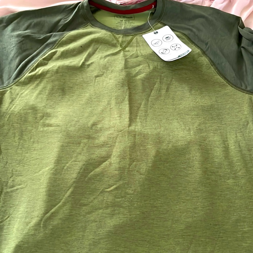 NWT moisture wicking short sleeve shirt! LL Bean